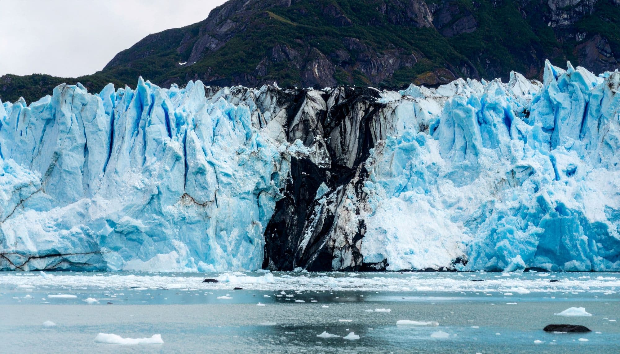 2_Olvadó gleccserek_Insta_febr.jpg